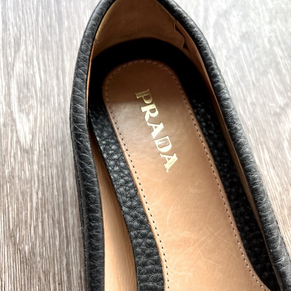 Prada Pebbled Leather Bow Driving Loafers - Black - Picture 5 of 9